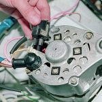 Реле регулятор напряжения генератора: как работает и когда требуется замена